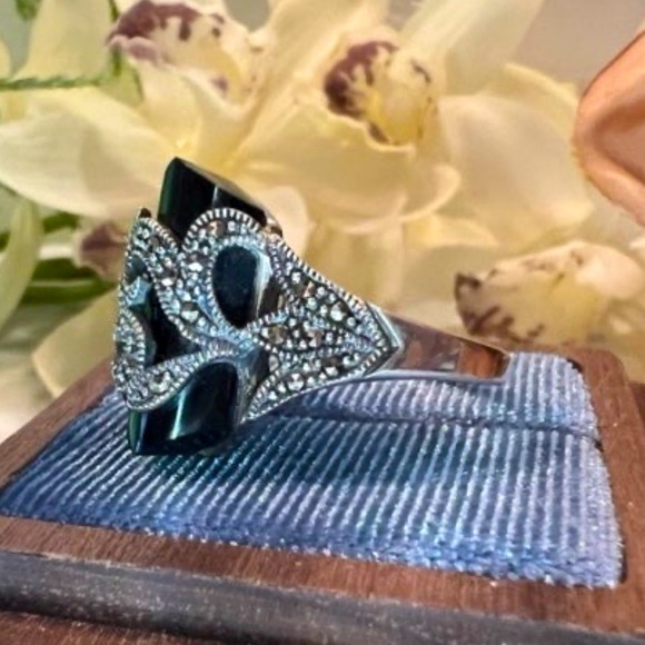 Vintage Black Onyx Filigree Swirl Setting. Caged stone Ring with Marcasite 925 - Picture 16 of 16